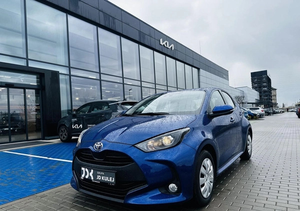 Toyota Yaris cena 67800 przebieg: 62334, rok produkcji 2020 z Gdańsk małe 154